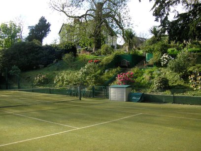 Private Country House Rental with Tennis Court